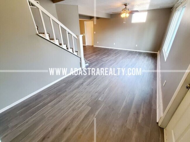 Building Photo - Totally Renovated 3 Bedroom Duplex in Inde...