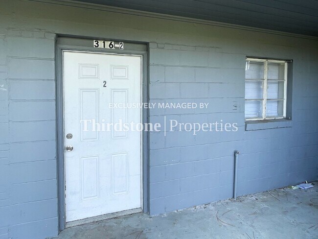 Foto del edificio - 316 E 19th St
