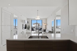 Building Photo - 301 Altara Ave