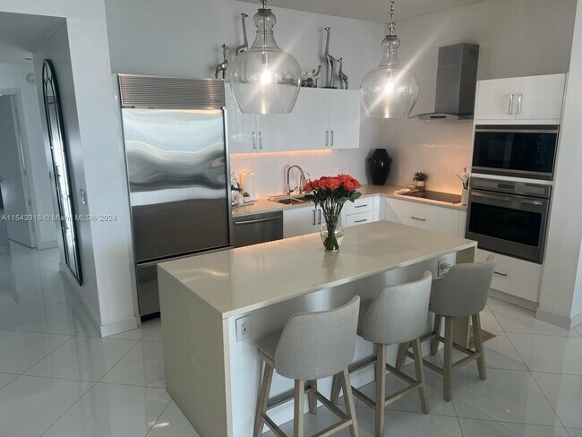 Foto del edificio - 2020 N Bayshore Dr