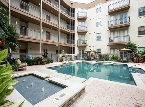 Foto del edificio - 407 N Lamar Blvd