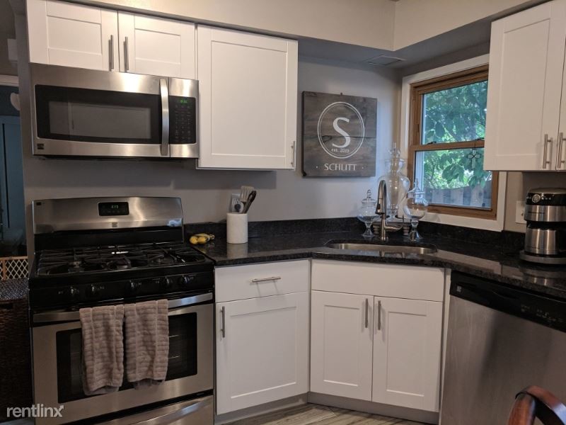 Foto principal - 3706 S Herman St