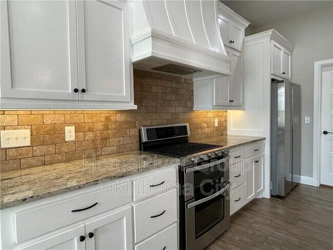 Building Photo - 207 Casey Ln