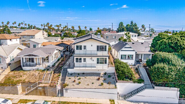 Foto del edificio - 770 W 2nd St