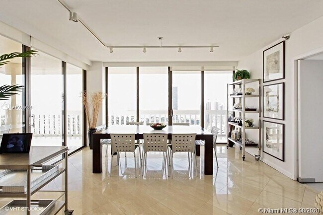 Foto del edificio - 19355  Turnberry Way 27K Aventura Fl 33180
