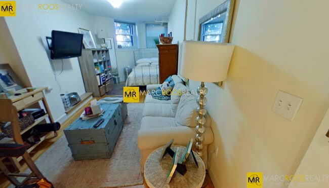 Building Photo - 456 Beacon St