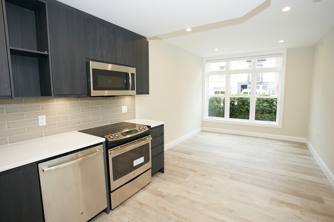 Building Photo - 31-77-77 37th St