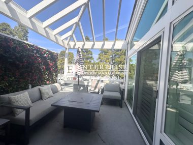 Building Photo - Furnished 2-bedroom, 1-bath Condo in Great...