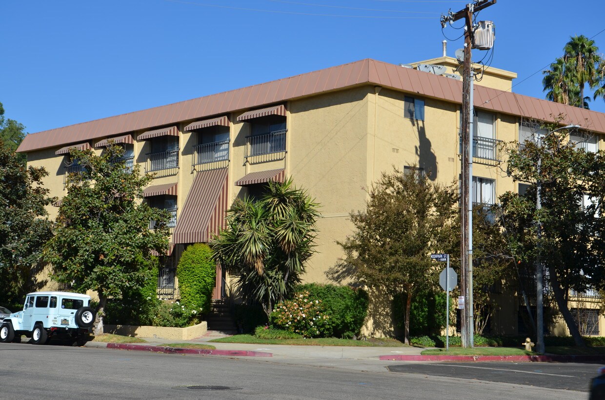 Primary Photo - 11507 Moorpark St