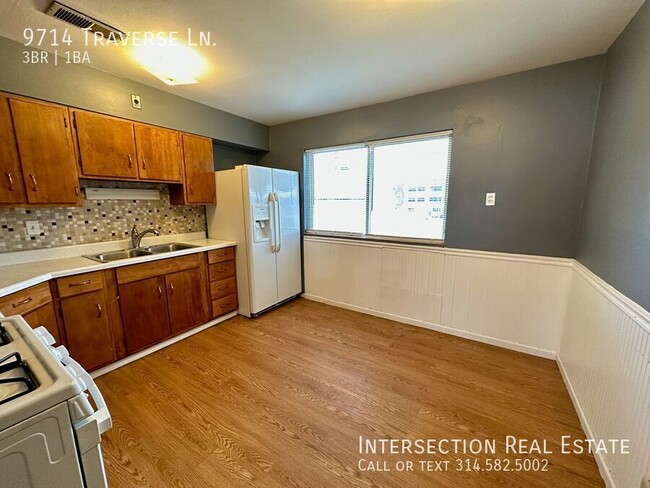 Foto del edificio - 9714 Traverse Ln