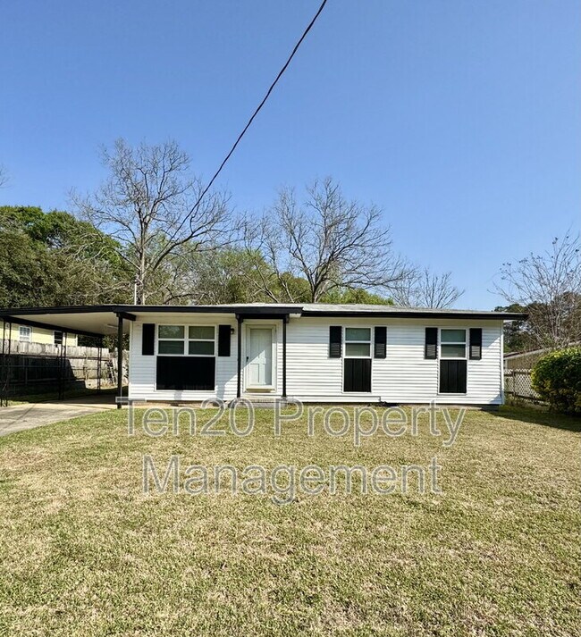 Building Photo - 302 26th St