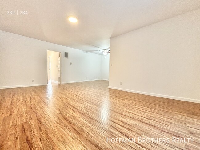 Foto del edificio - 17348 Burbank Blvd Encino, CA 91316