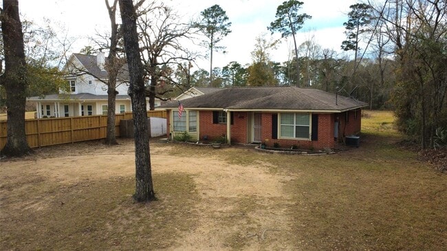 Building Photo - 14790 Cypress Dr