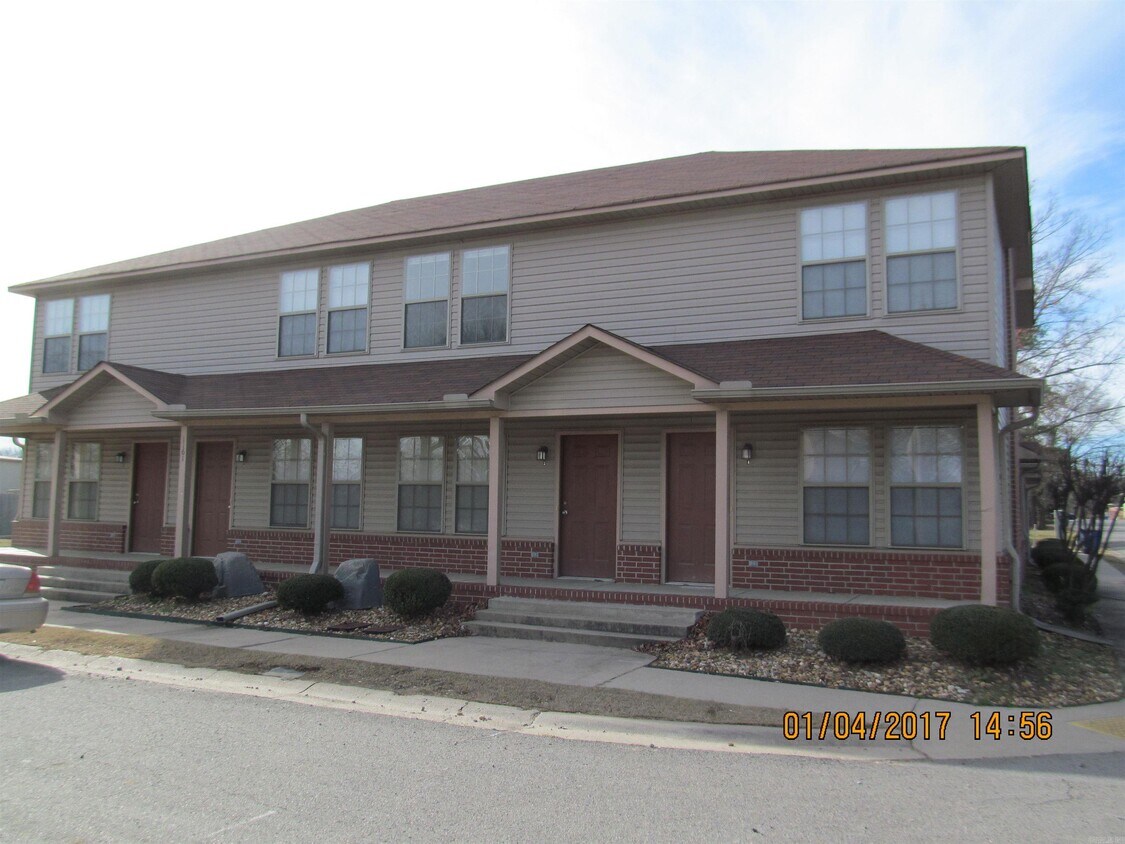 1165 Mill St, Conway, AR 72032 Townhome Rentals in Conway AR