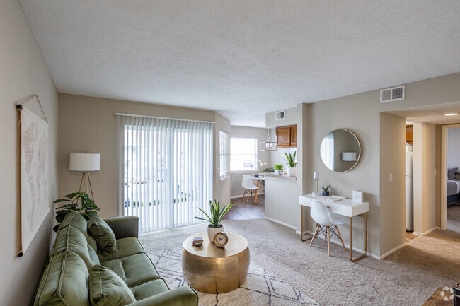 Interior Photo - The Summit at Cane Ridge