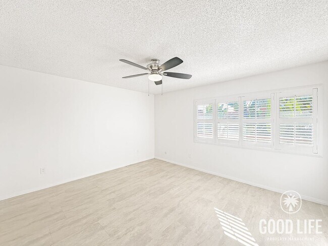 Foto del edificio - Spacious 2B/2BA condo available in San Carlos!