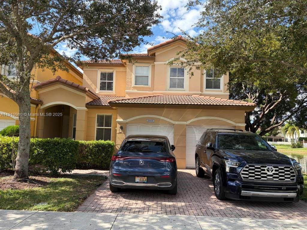 Foto principal - 8666 NW 114th Ave