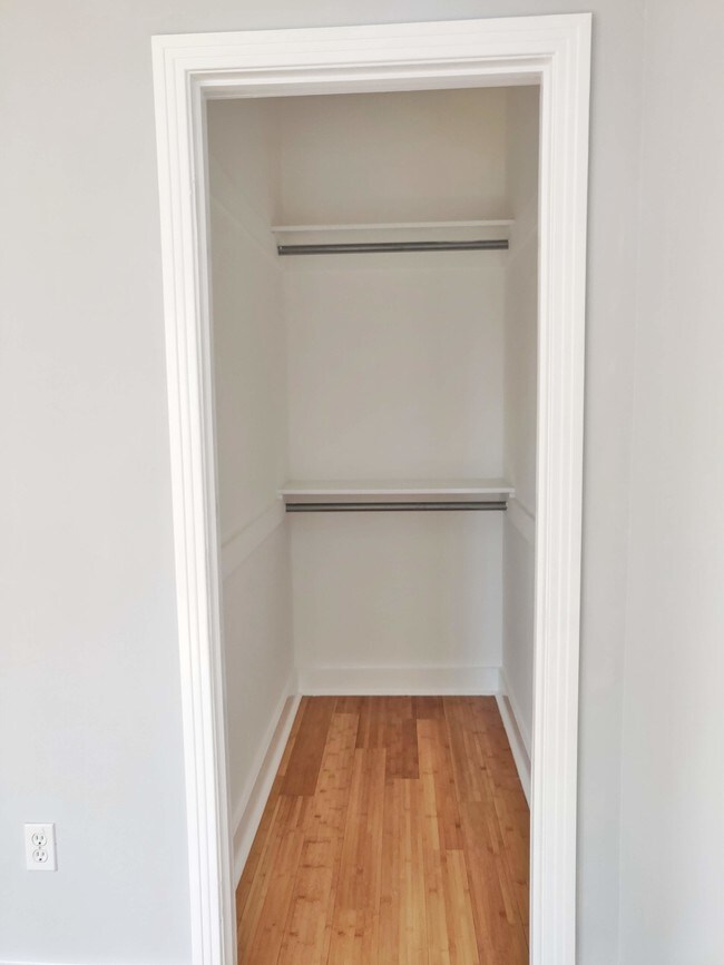 Foto del edificio - 5139 Melrose Avenue