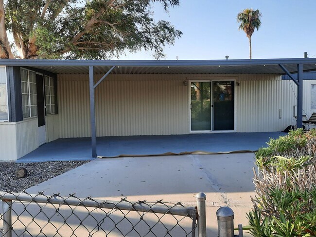 Foto del edificio - 1st Month Free!! 2 Bedroom/2Bath Mobile home with Arizona Room and Fully Fenced Yard.