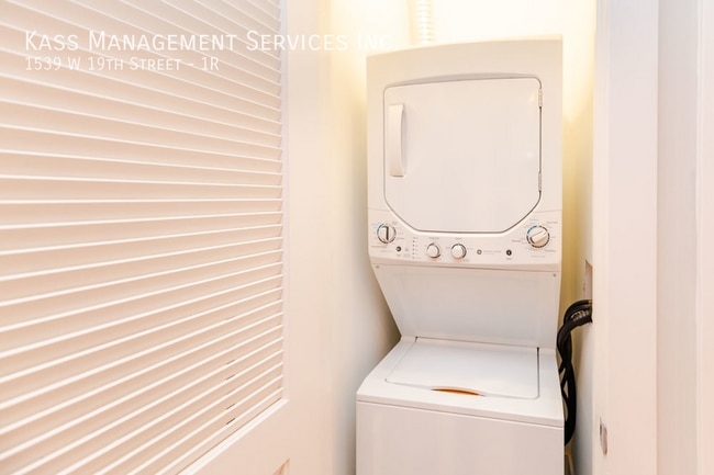 Foto del edificio - 1539 W 19th St