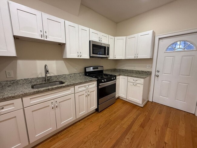 Photo - 16 Che Apartment