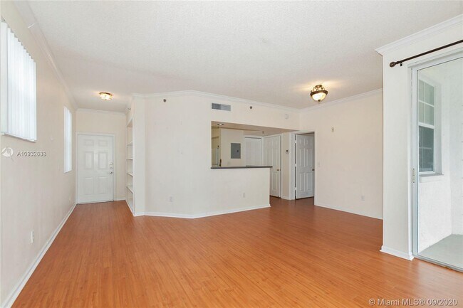 Building Photo - 3255 NE 184th St