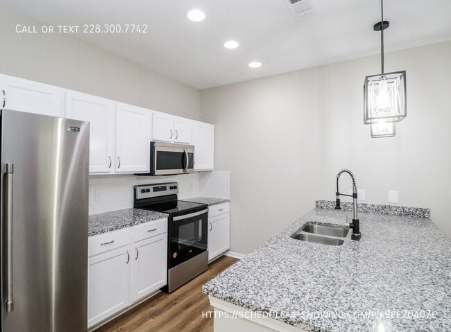 Building Photo - 511 Olive Branch Way