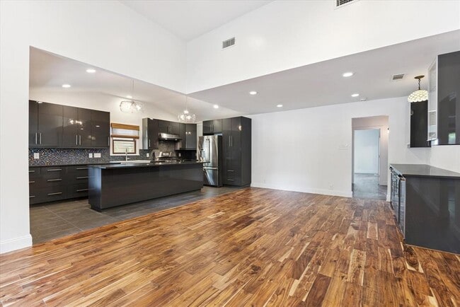 Foto del edificio - 1106 Fairmount Ave