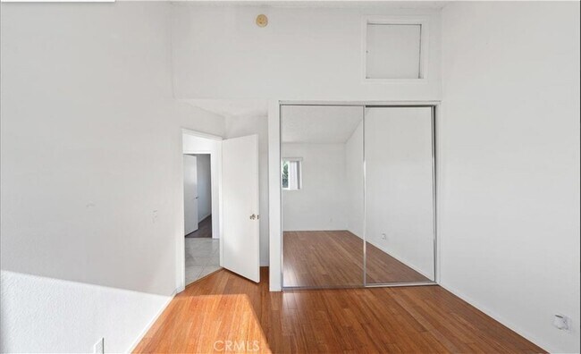 Foto del edificio - 1108 Termino Ave