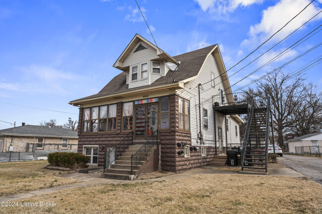 Building Photo - 4925 Southside Dr