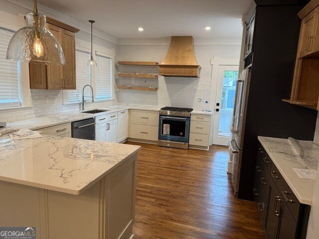 Foto del edificio - 797 St Charles Ave NE