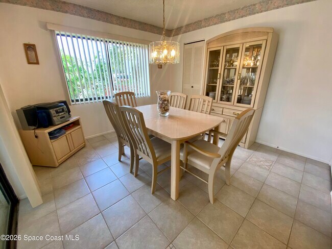Foto del edificio - 3230 Beach View Way