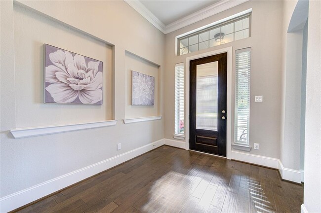 Building Photo - 2403 Juniper Bnd