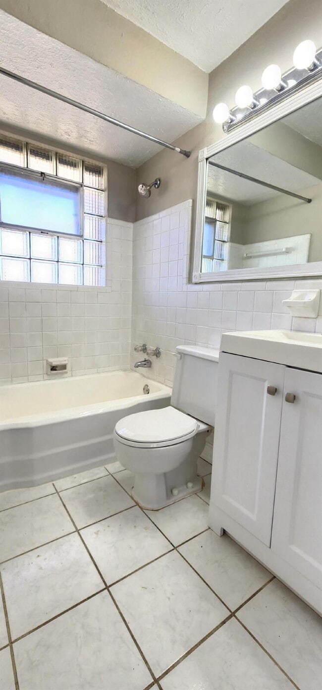 Building Photo - 3-Bedroom Home in Prime Affton Location with Modern Upgrades & Covered Deck