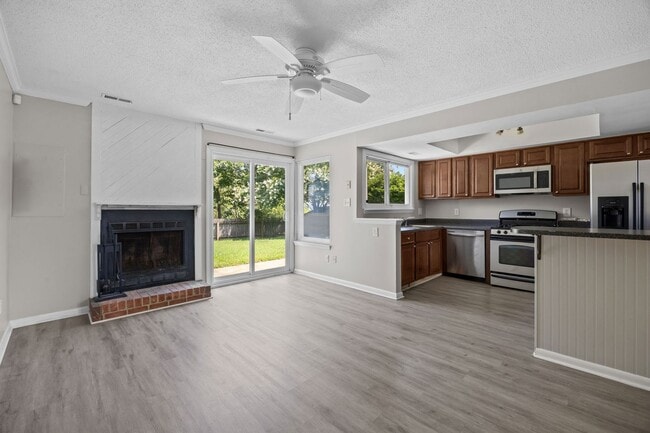 Building Photo - 1559 Sword Dancer Dr