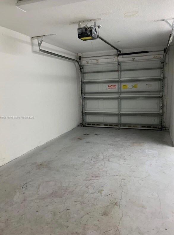 Foto del edificio - 1726 NE 6th St