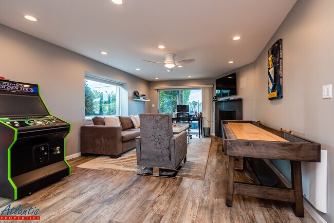 Foto del edificio - 200 5th Ave