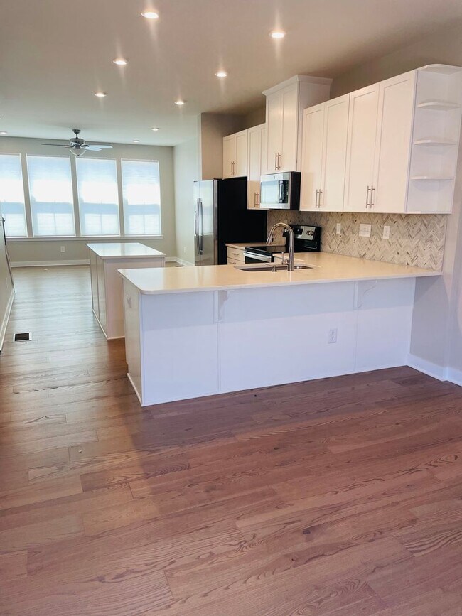 Foto del edificio - Sophisticated and Spacious 3BR-3.5 Bath To...