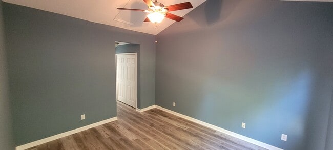 Foto del edificio - 5610 Harbor House Dr
