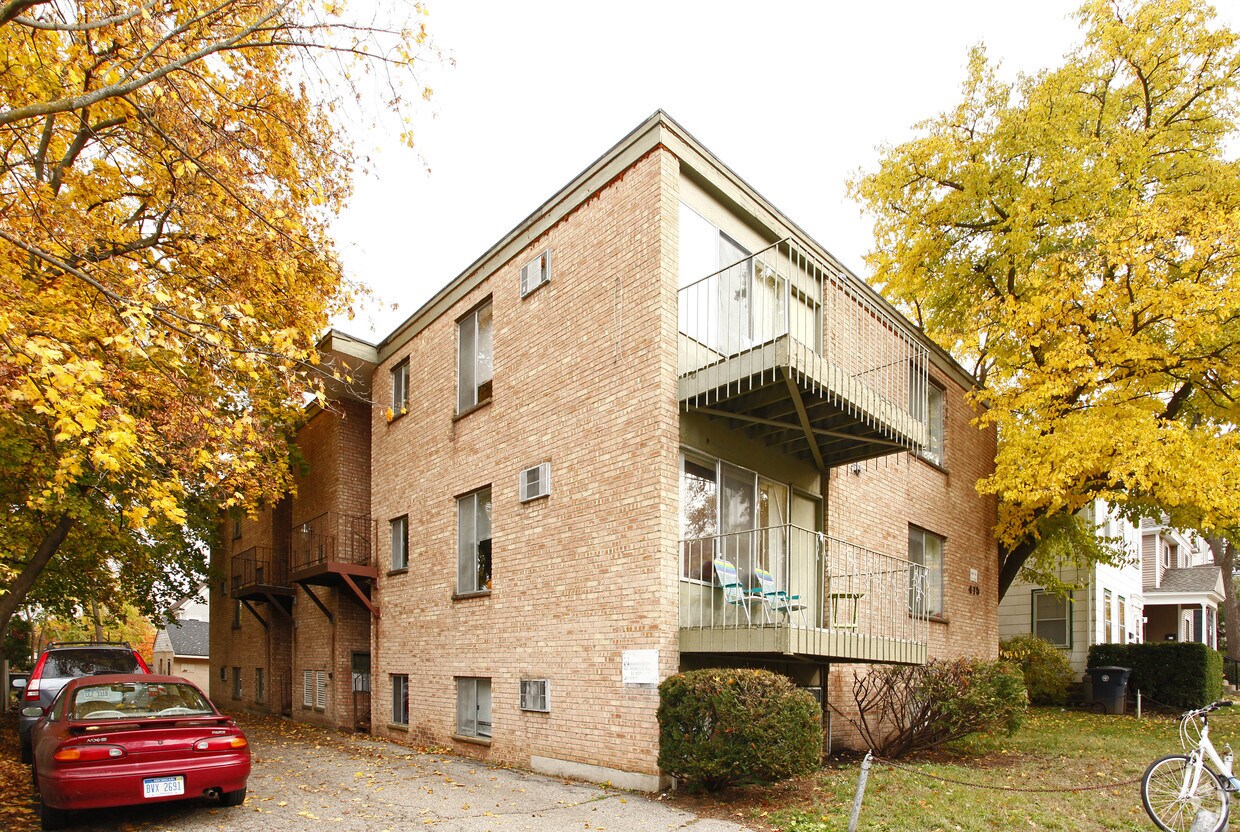 Foto del edificio - 415 Lawrence St