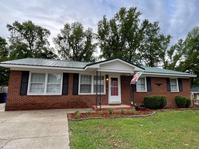 6041 Elstree Place - 6041 Elstree Pl