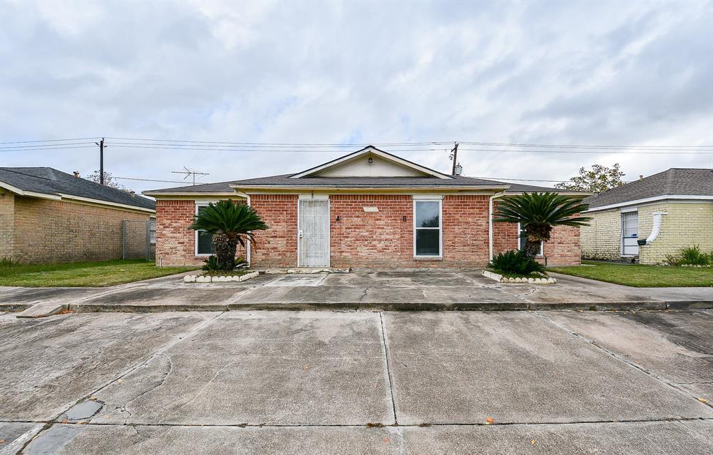 Primary Photo - 15063 Woodforest Blvd