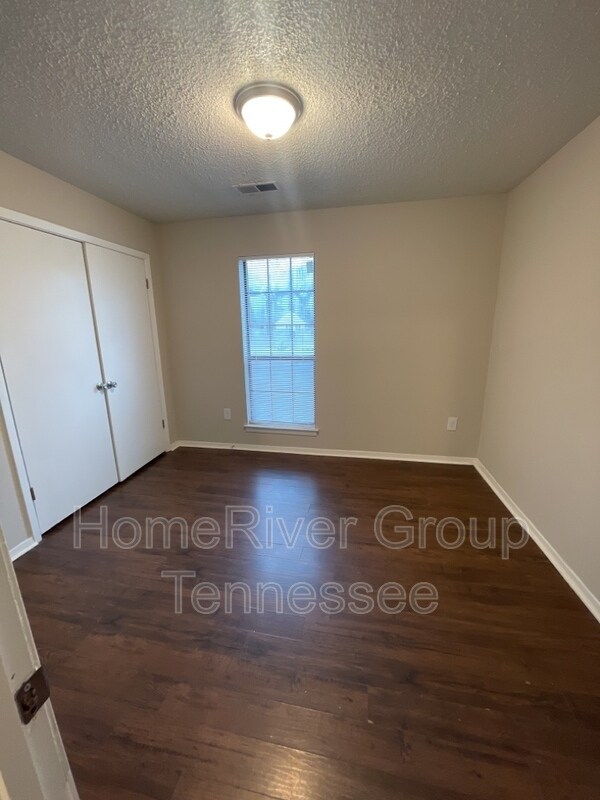 Foto del edificio - 6315 Heather Cove