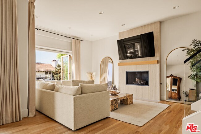 Foto del edificio - 3807 Vía Dolce