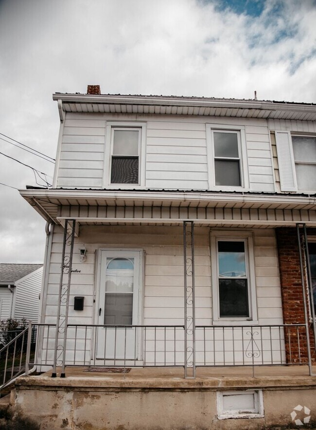 Building Photo - 312 Vine St
