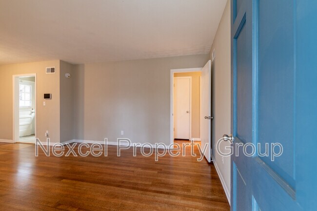 Building Photo - 5121 Ginger Cir
