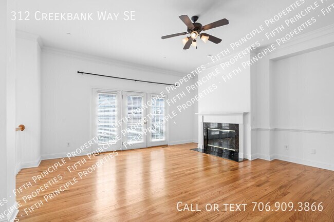 Building Photo - 312 Creekbank Way SE