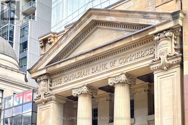 Building Photo - 197 Yonge St