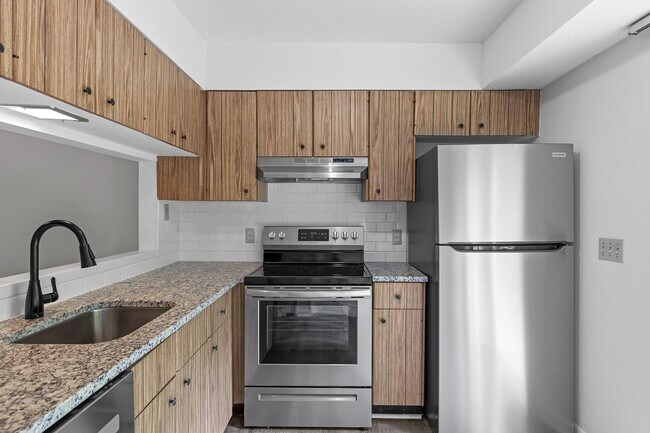 Foto del edificio - 3414-3416 Betty Ln