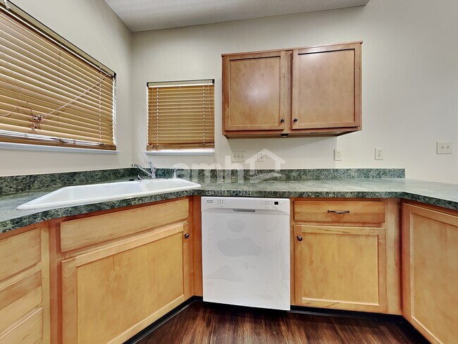 Building Photo - 1247 Yellowstone Way